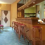 Les Berges 酒店 3*