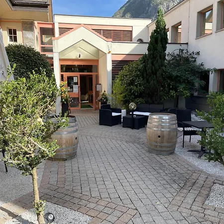 Les Berges Hotel 3*