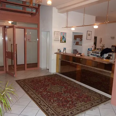 Les Berges Hotel 3*